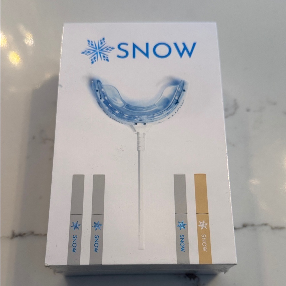 Snow Teeth Whitening Kit with LED Light